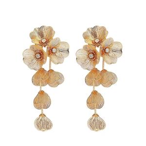 China Plated Sophisticated Unisex Stud Earrings with Vintage Style and Polished Golden Finish wholesale