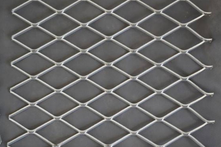 2m To 6m Expanded Steel Mesh Sheet Expanded Metal Aluminum For Fencing