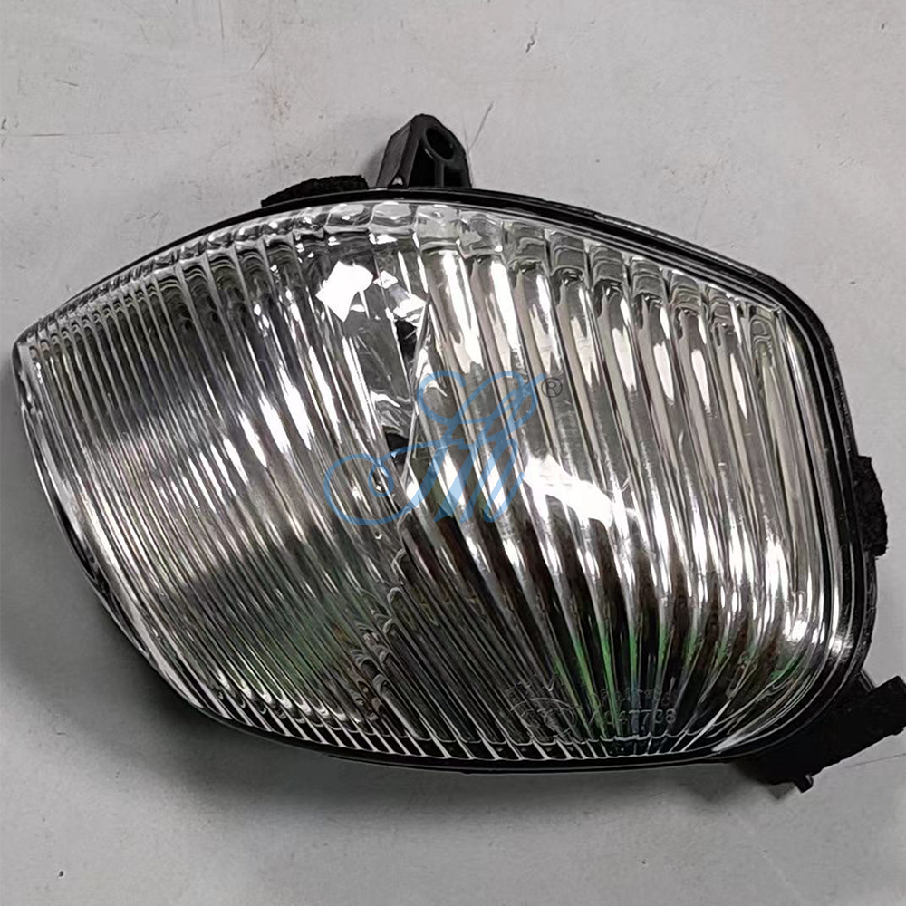 ISUZU D-MAX NKR TFR Truck Spare Parts Reversing Mirror with Light PP ABS Glass/Chrome