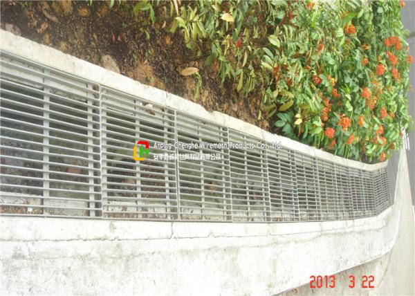 Rust Proof Industrial Drain Grates , Airports Stainless Steel Trench Drain