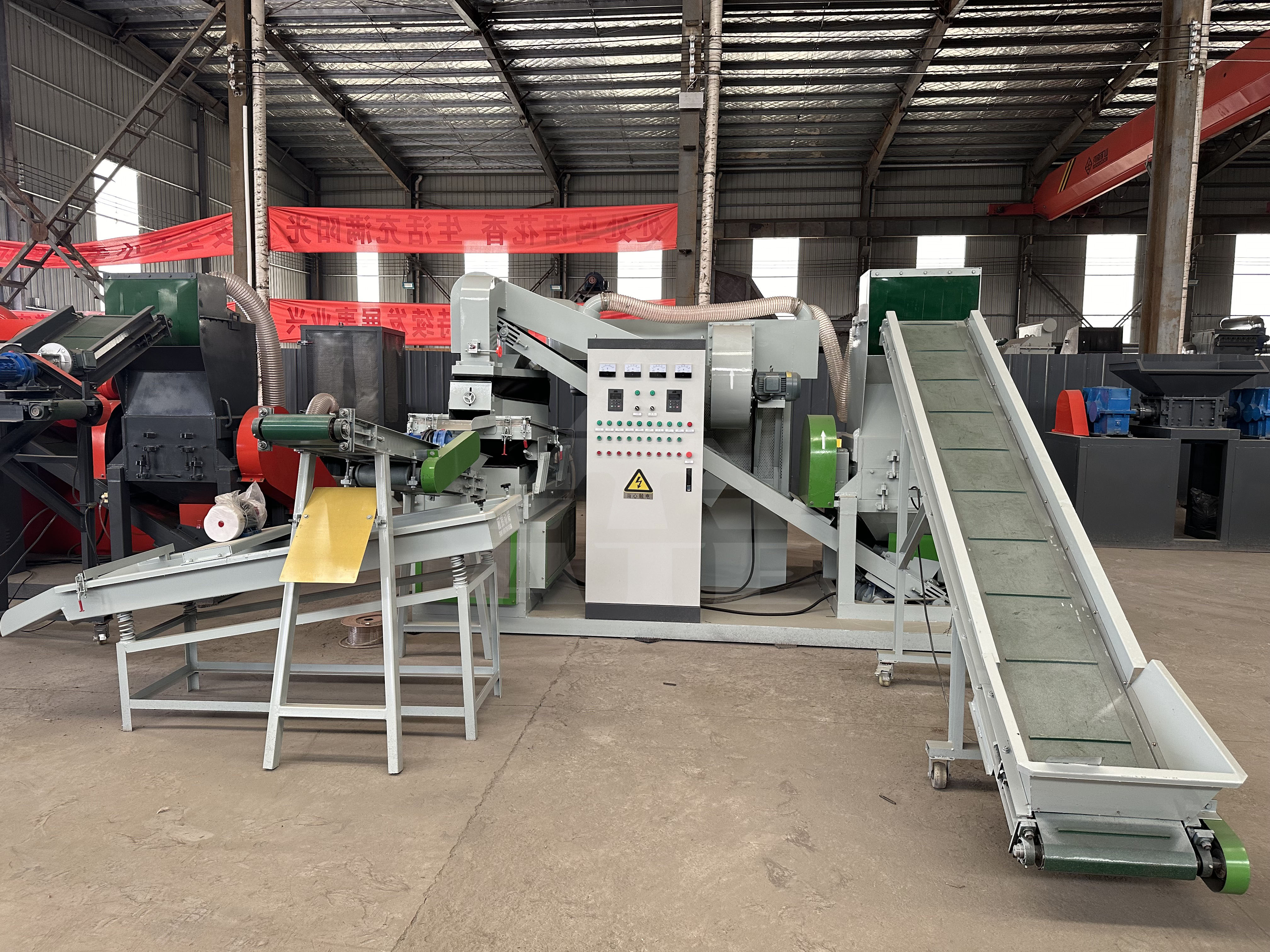 Scrap Copper Wire Recycling Machine Copper Radiator Scrap Copper Wire Granulator and Separator