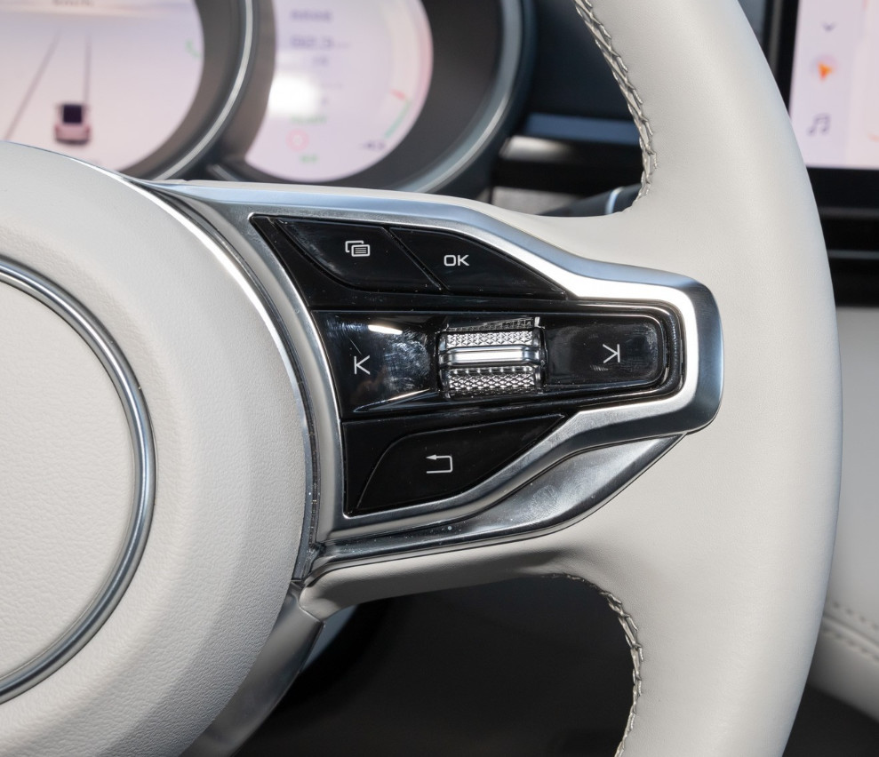Fantastic ORA Lightningmao 2022 555km Haohua Version Electric Sedan 5 Seats