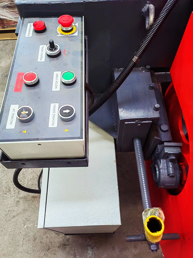 Machine Dismantler Pallet/Pallet Dismantler for Sale, Horizontal Band Sawmill for pallet cutting