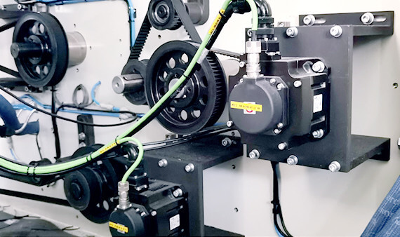 Full servo driving with advanced technology 