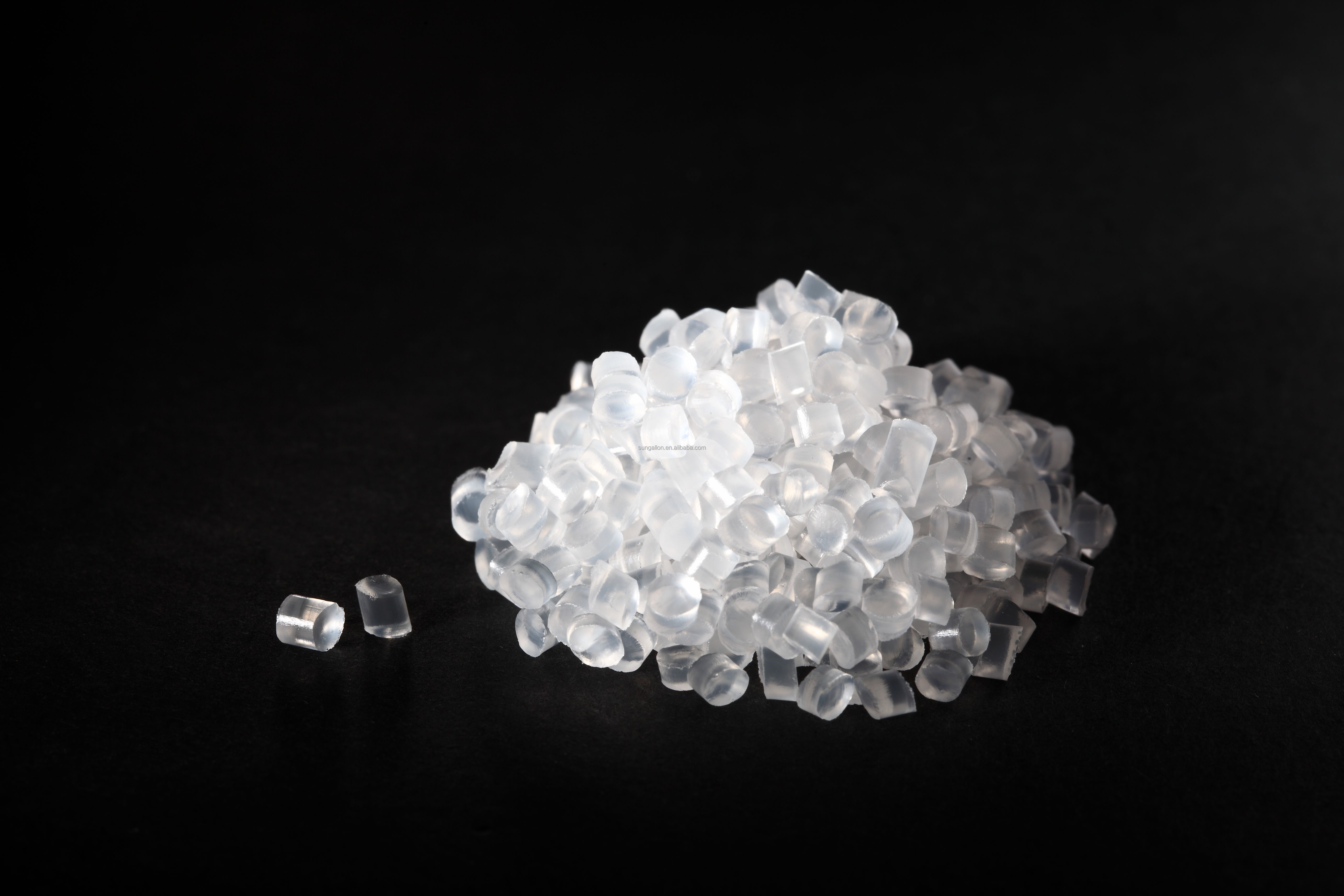 Hardness 70D Recyclable TPR Materials Eco Friendly Based On SBS For Shoe Sole