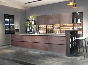 China 8.5m Brown Modern Modular Kitchen Cabinets 304 Brown Stainless Steel Sets wholesale