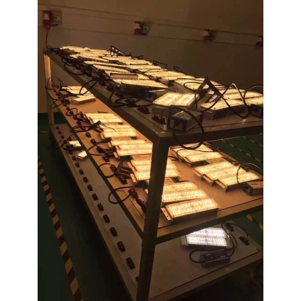 Module IP67 Cree XTE Industrial Led Flood Lights Energy Saving 90-305v