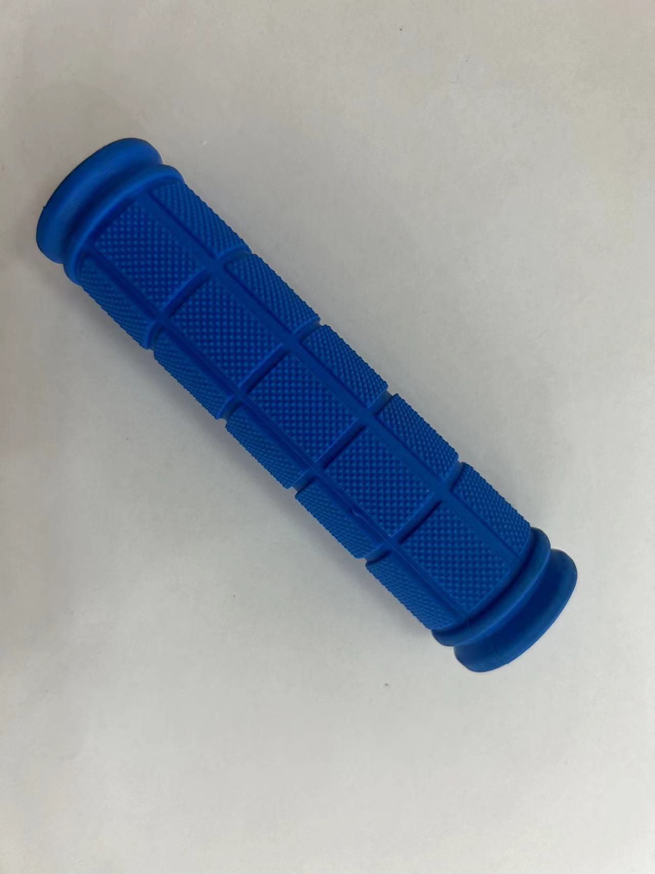 Blue Ergonomic Mountain Bike Handlebar Grips Antislip Long Lasting Use