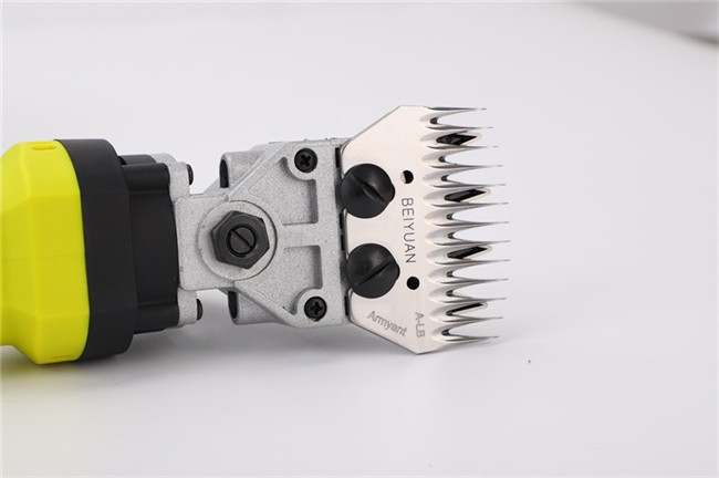 690W Sheep Shearing Clipper 76mm Sheep Hair Cutting Scissors