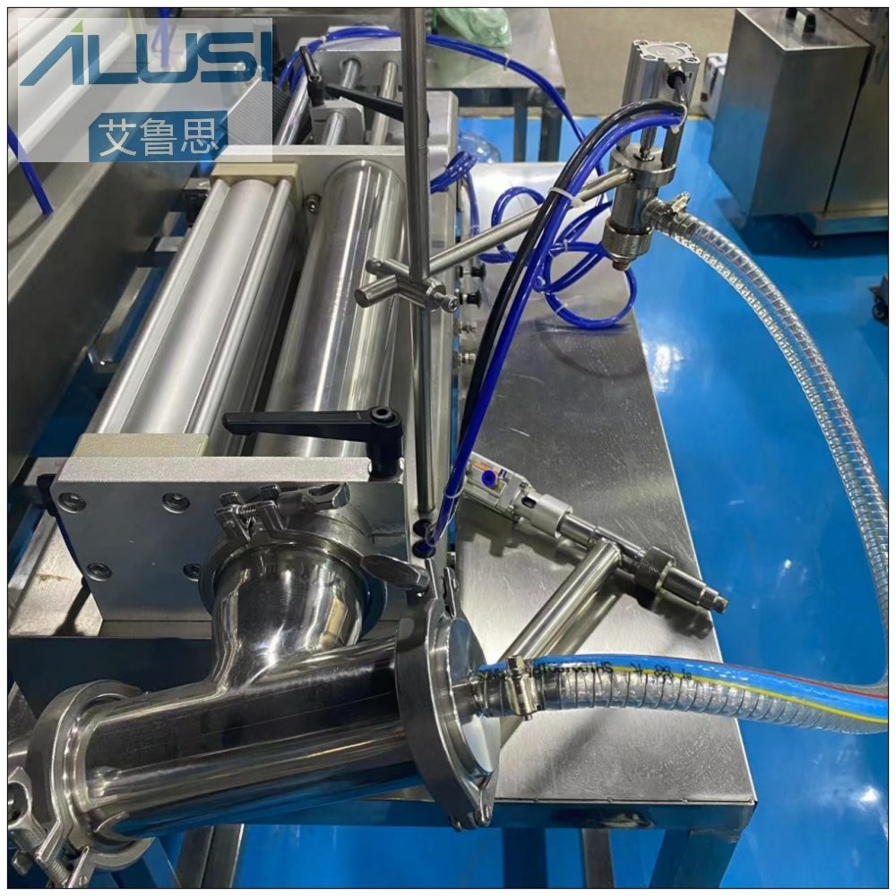 High Quality Horizontal Semi Auto Pneumatic Liquid Filling and Packaging Machine