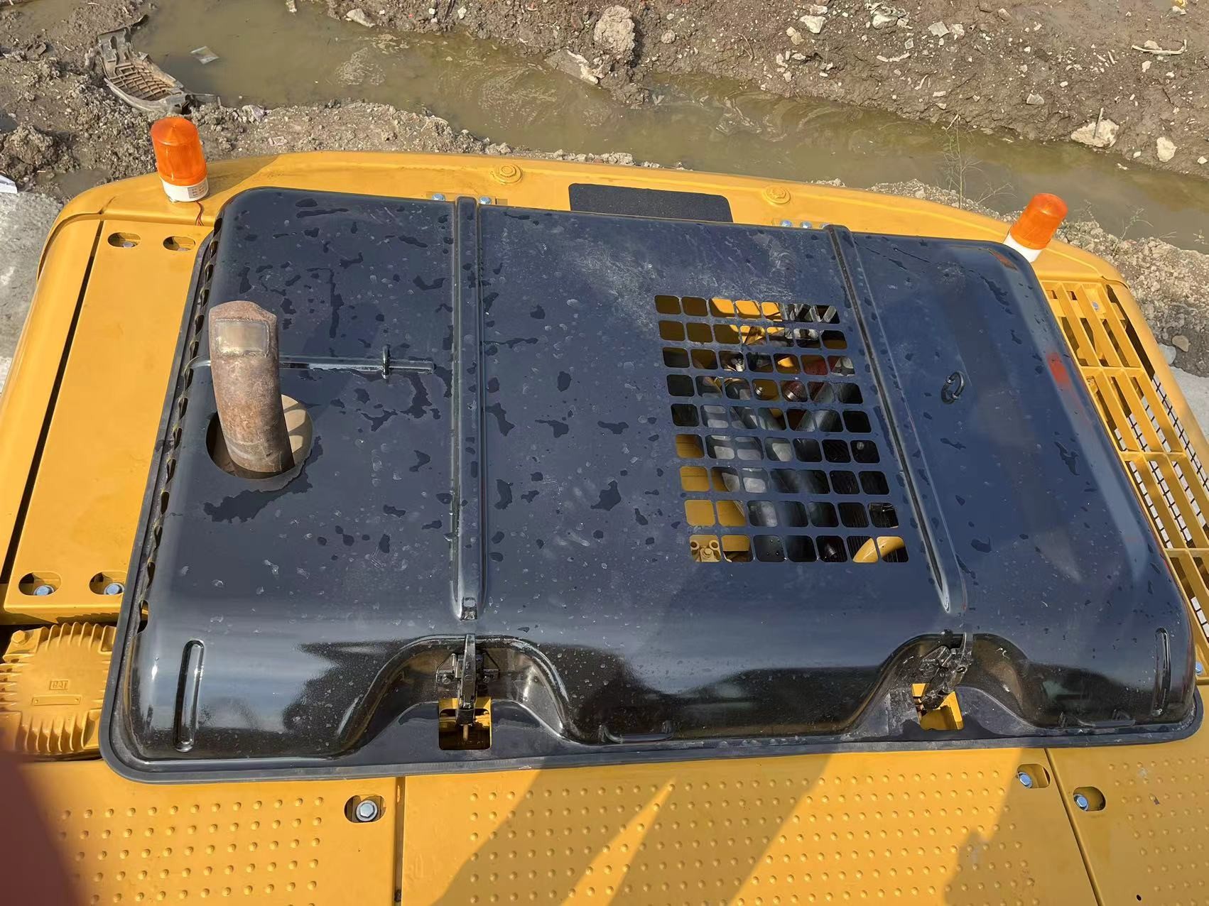 Second-Hand cat320D Excavator – Great Value for Your Construction Projects