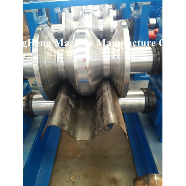 W Profile Guardrail Roll Forming Machine with gearbox drive stations and prepunching device