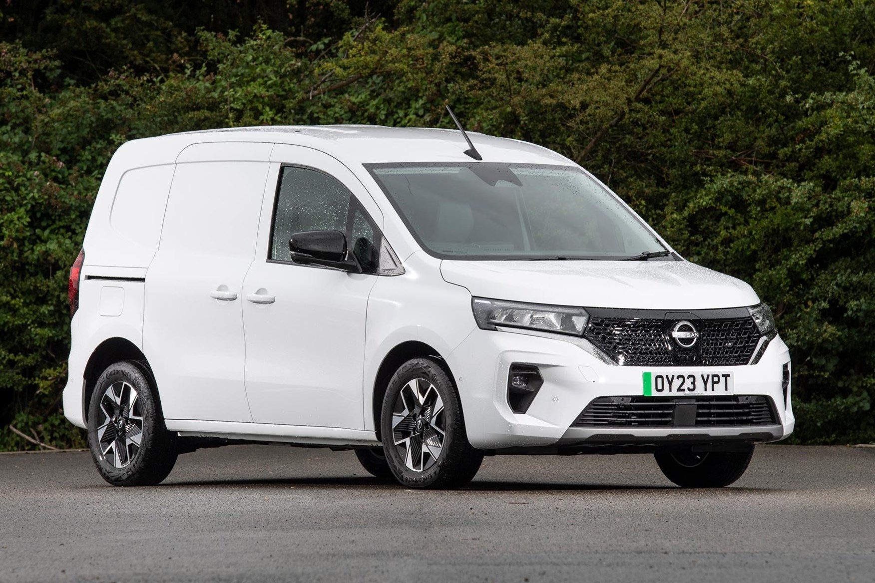 Confortable Driving Position And Practical Cabin With Good Value Nissan Townstar MPV Pure Ev With WLTP 285km