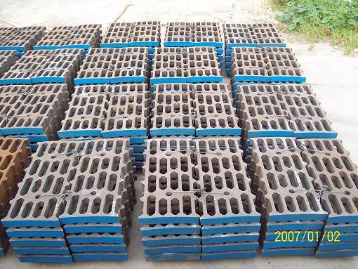 HB300 Hardness AK118J Impact Value High Manganese Steel Casting