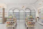 05-YMJYS Maternity And Baby Shop Display With Raw Wood Minimalist Style