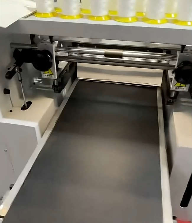 HXSS460 Semi Auto Sewing Machine Low-noise Driven by variable frequency control