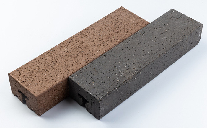 Cliner brick with rough texture for quick installation