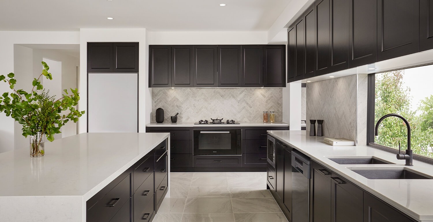 Carcass Material E1 Particleboard Shaker Kitchen Cabinets with Solid Wood and Marble
