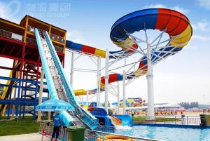 China Giant Aqua Park Equipment Exciting Swimming Pool Fiberglass Waterslides For Adults on sale