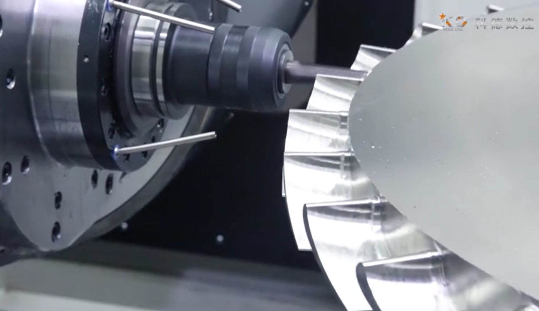 KMC400 U 5 Axis Vertical Machining Center Direct Drive Torque Motor