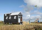 Mini Lightweight Prefabricated Tiny House Hotel Unit Orange Black Mobile House