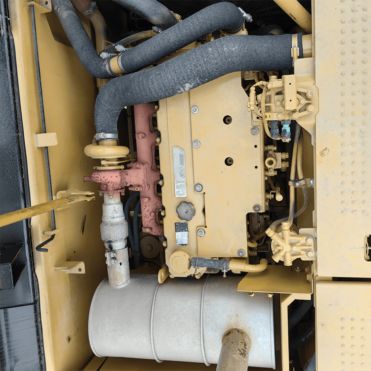 Used Excavator CAT 323 323D Original Japan Caterpillar 323D with 110KW in Shanghai