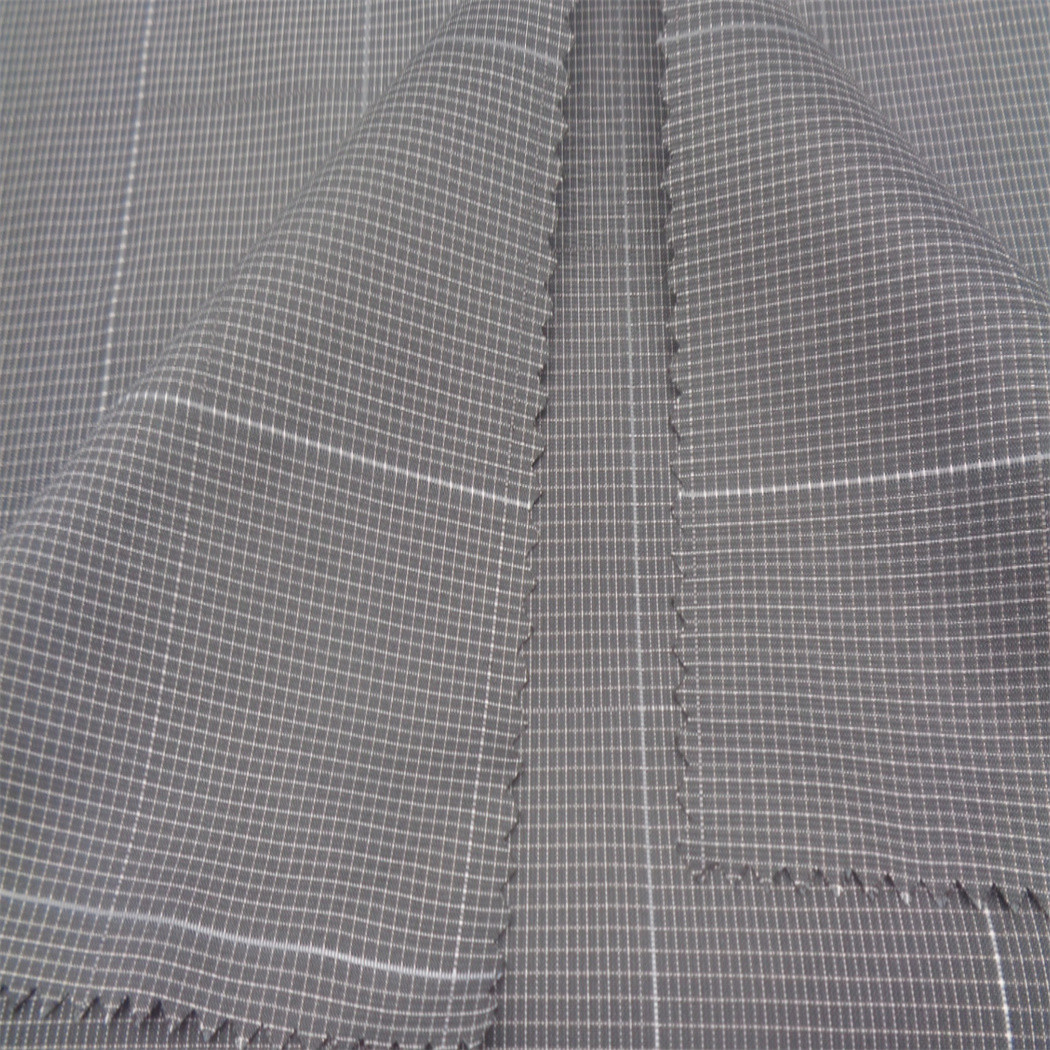 50DX50D Waterproof Ripstop 100% Polyester Fabric For Windbreakers