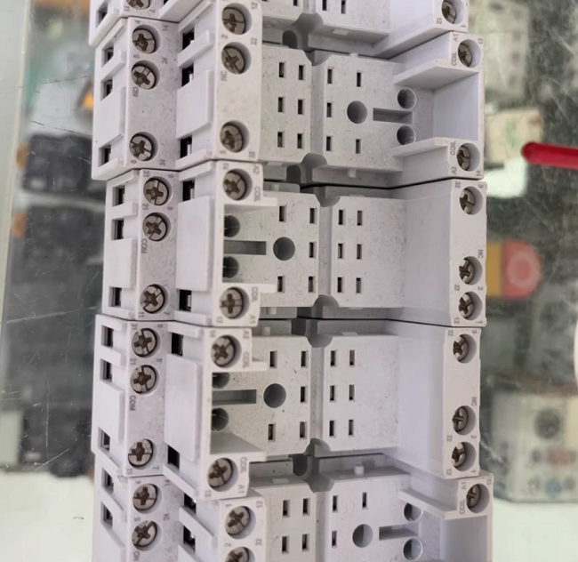 CR-M3SS ABB Plug-in control relay module Spring terminal Double conversion contact