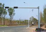 Roadway Driveway Traffic Light Pole / Galvanised Steel Pole With 9m Cross Arm