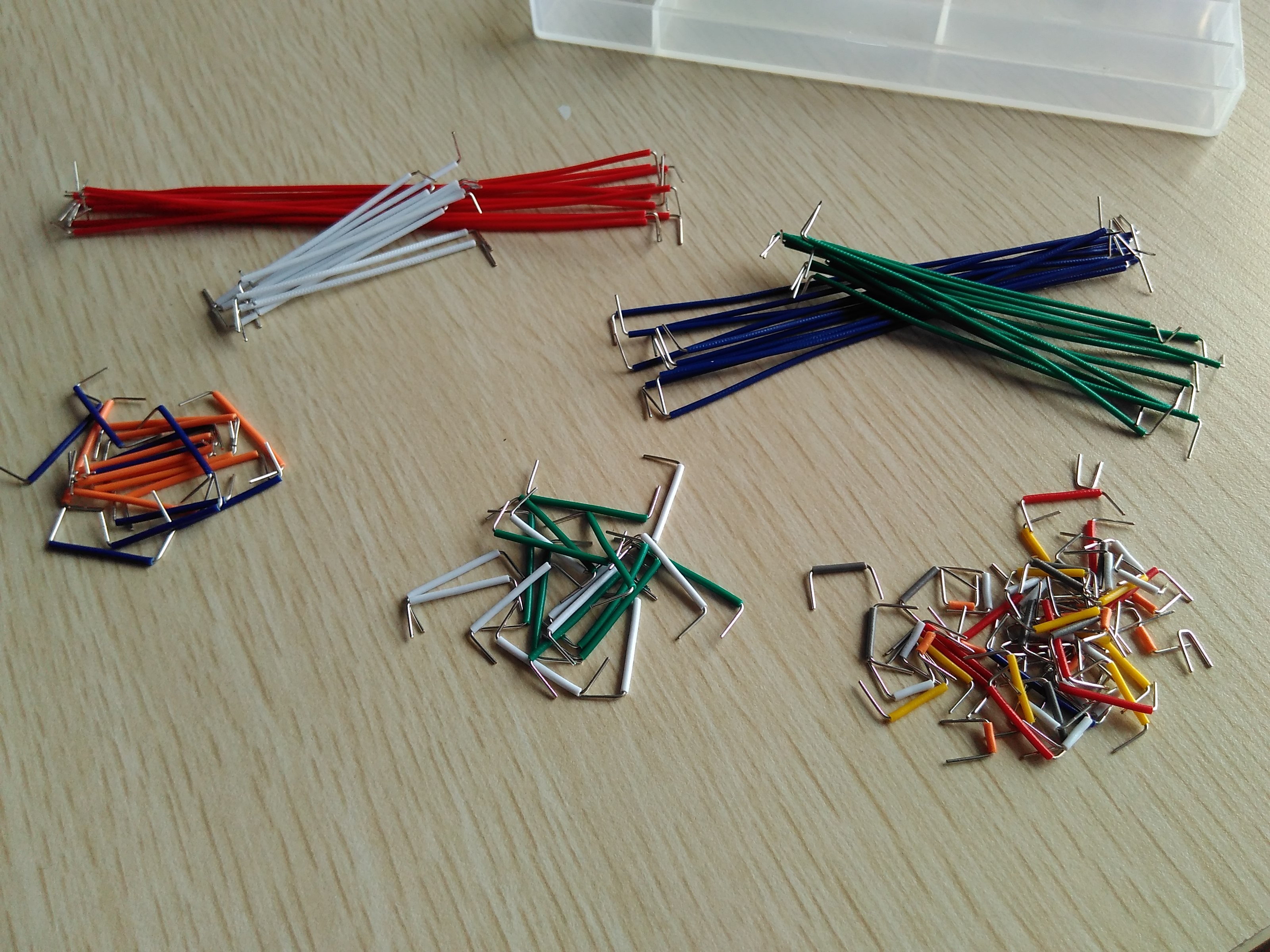 Solid Solderless Breadboard Kit 14 different lengths 140Pcs Jumper Cable Kits With Box