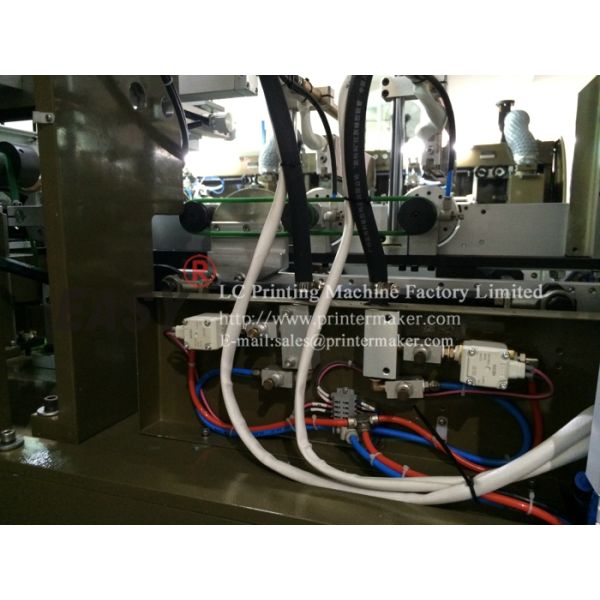 Fully Automatic UV Silk Screen Printing Machine on Sport Bottles