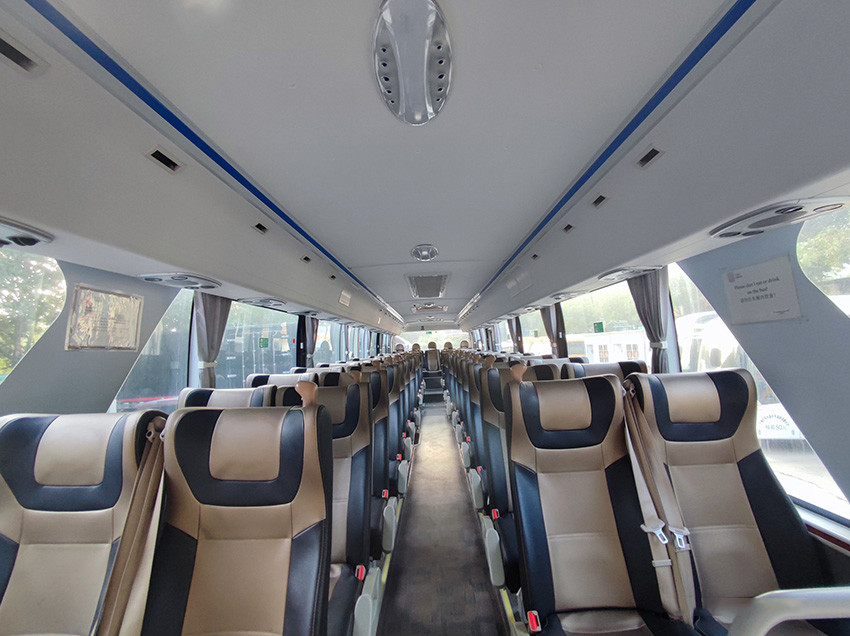 Luxury Pink Used Yutong Buses Euro 5 LHD Used Diesel Shuttle Bus For Sale
