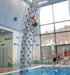 Indoor Aqua Climb Sport Customized Color Swimming Pool Climbing Wall for Aqua