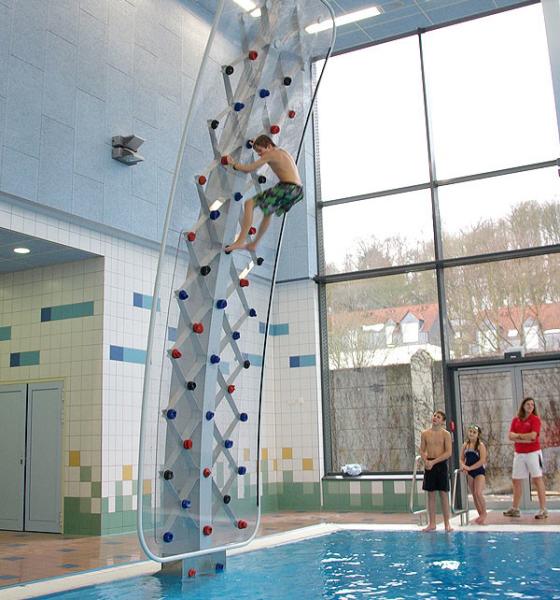 Indoor Aqua Climb Sport Customized Color Swimming Pool Climbing Wall for Aqua
