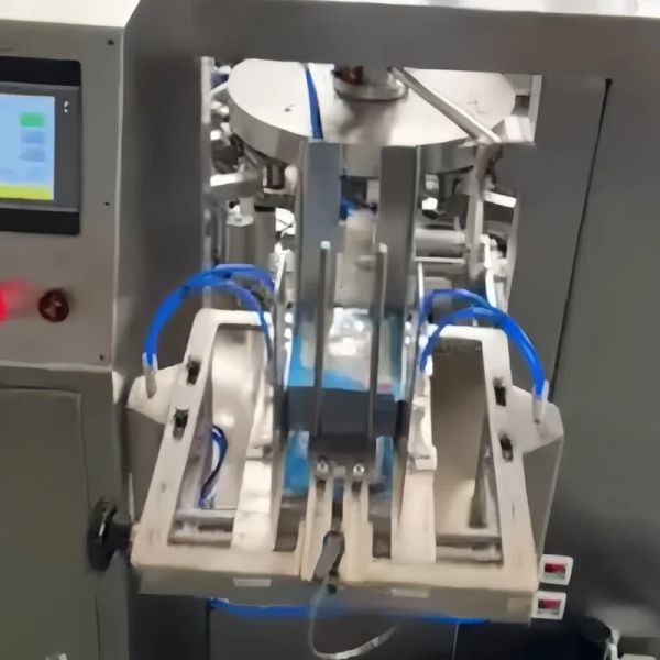 Premade Pouch Fill And Seal Machine Liquid Sauce Premade Bag Packing Machine 5.2kw