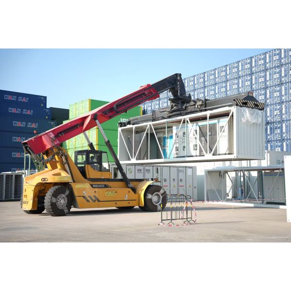 Delta 10kVA Solid-State Transformer with Megawatt-level Power Supply and Fully Sealed Construction for Data Centers