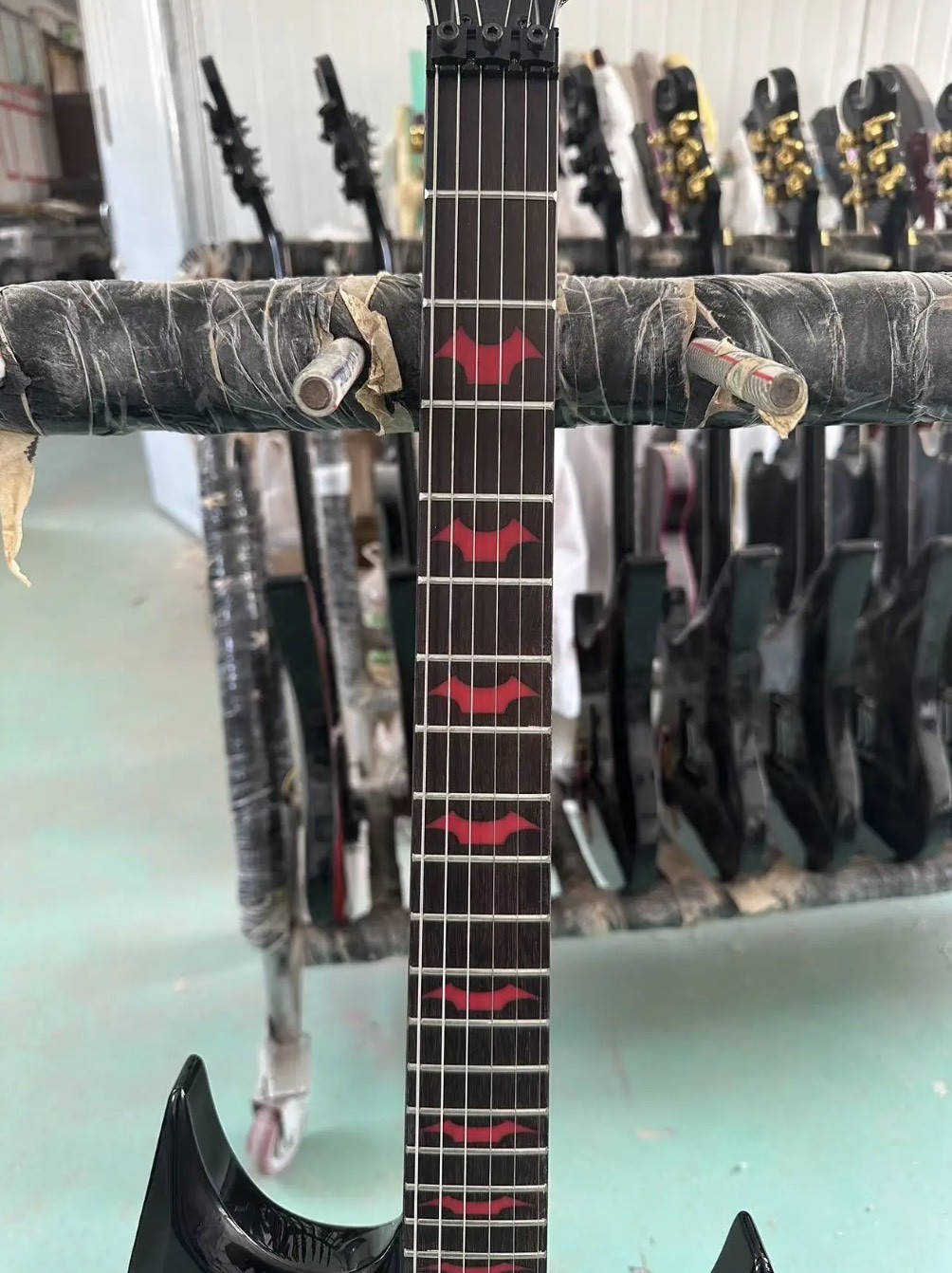 Custom Special Body BC.RICH style high-end flamed maple top electric guitar