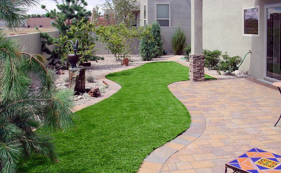 Outdoor Synthetic Grass On Concrete Good Water Permeability Fire Prevention