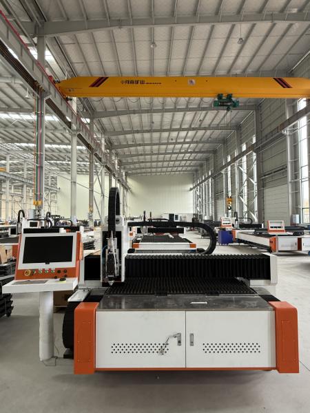 Accelerated Velocity 0.8g Single Table Laser Cutting Machine for Worldwide Fiber