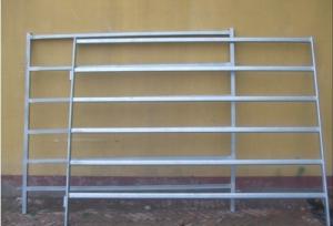 China Six Bars Heavy Duty Metal Oval Rail livestock fence panels Locking Pins. &quot;. Victoria &quot; wholesale