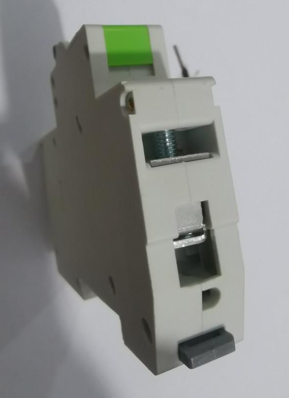 Din Rail 18mm 10KA 6KA Residual Current Circuit Breaker