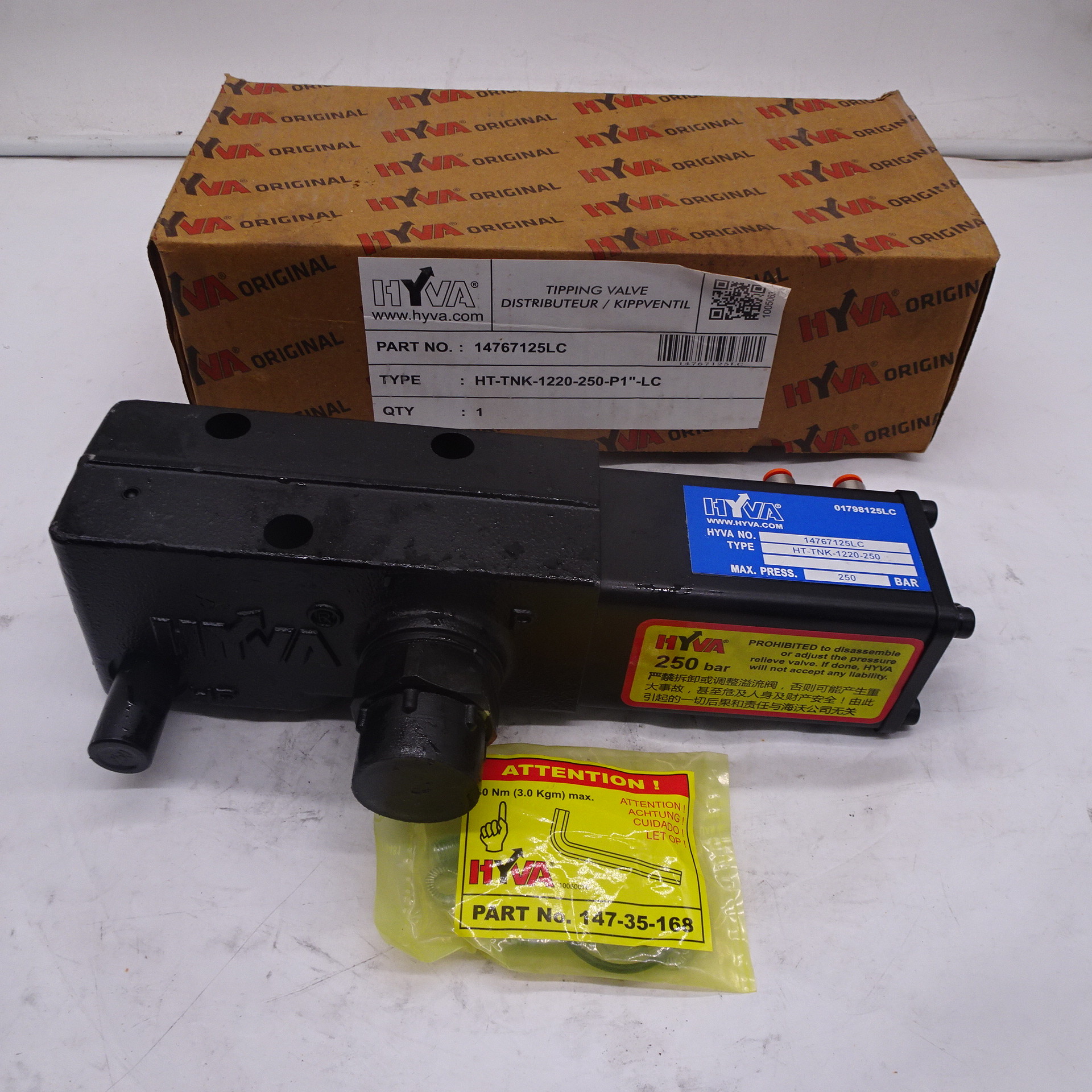 01798125LC Original Hydraulic distribution valve 14767125LC For SHACMAN selector valve lift valve HT-TNK-1220-250