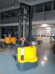 Yellow Auto Pallet Stacker , Industrial Lifting Equipment Easy Operation