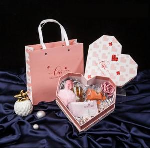 China Heart Shaped Cardboard Paper Gift Box Creative Valentine