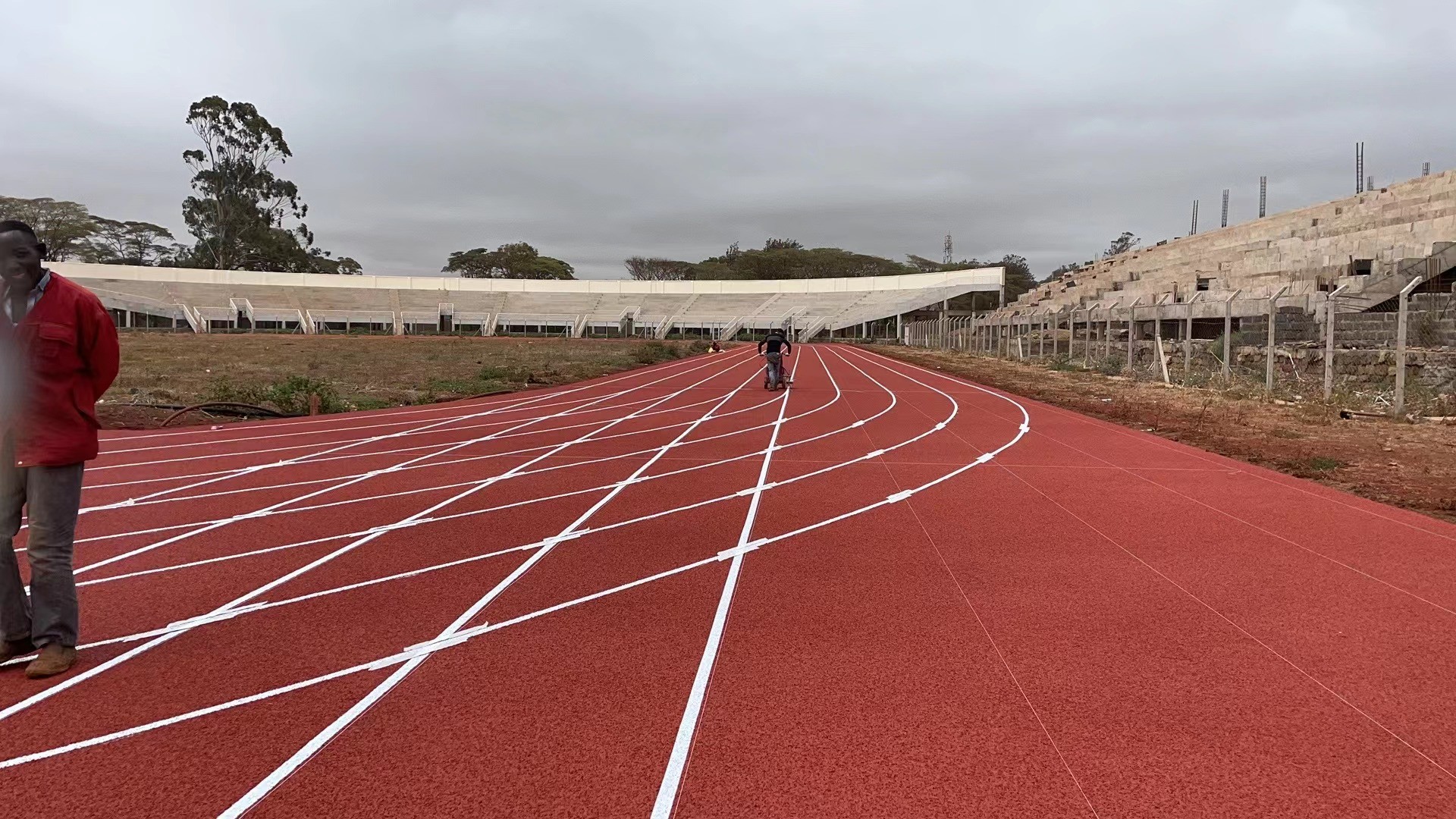 Fireproof PU Binder Sandwich System Running Track For Stairway